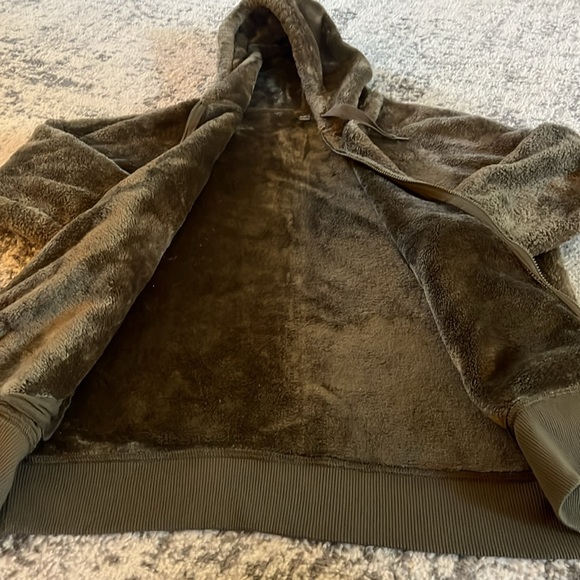 Aerie oversized fuzzy hoodie - Picture 6 of 7